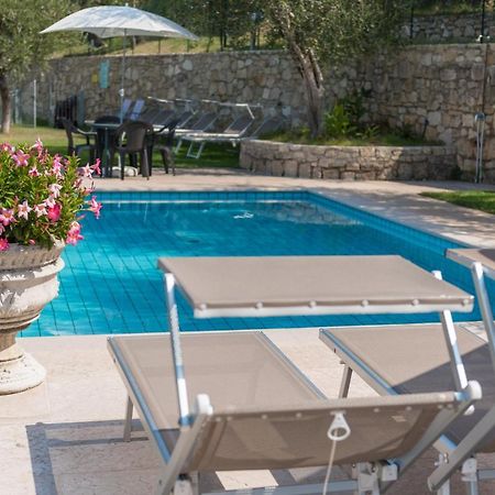 Agricampeggio Relax Maxicaravan Castelletto Di Brenzone Eksteriør billede