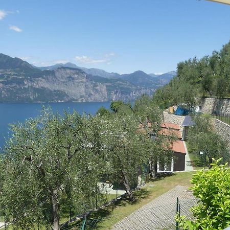 Agricampeggio Relax Maxicaravan Castelletto Di Brenzone Eksteriør billede