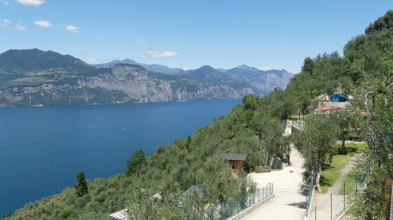 Agricampeggio Relax Maxicaravan Castelletto Di Brenzone Eksteriør billede